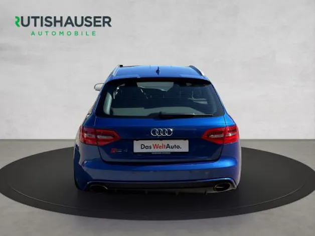 AUDI RS4 Avant 4.2 FSI quattro