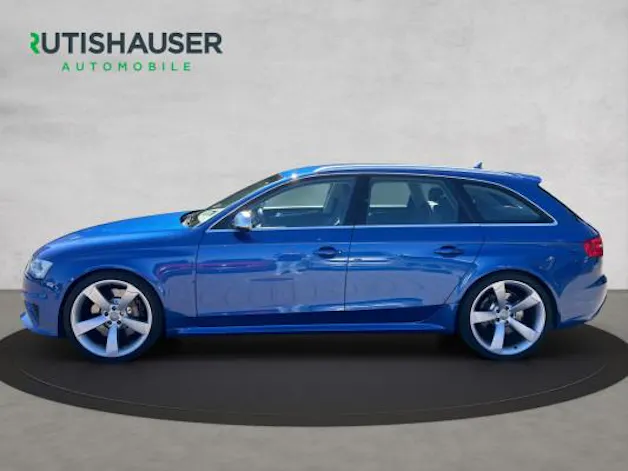 AUDI RS4 Avant 4.2 FSI quattro