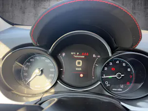 FIAT 500X 1.5 Hybrid Sport DCT