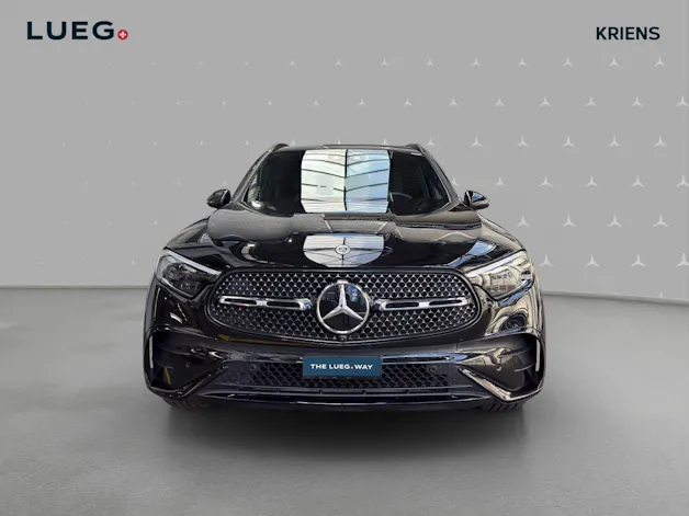 MERCEDES-BENZ GLC 200 4M - AMG / DISTRONIC / 360 Grad Kamera / Sitzklima / Soundsystem
