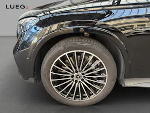 MERCEDES-BENZ GLC 200 4M - AMG / DISTRONIC / 360 Grad Kamera / Sitzklima / Soundsystem