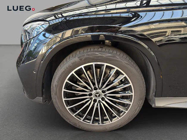 MERCEDES-BENZ GLC 200 4M - AMG / DISTRONIC / 360 Grad Kamera / Sitzklima / Soundsystem