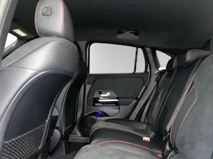 MERCEDES-BENZ GLA 200 Night Star 7G-DCT
