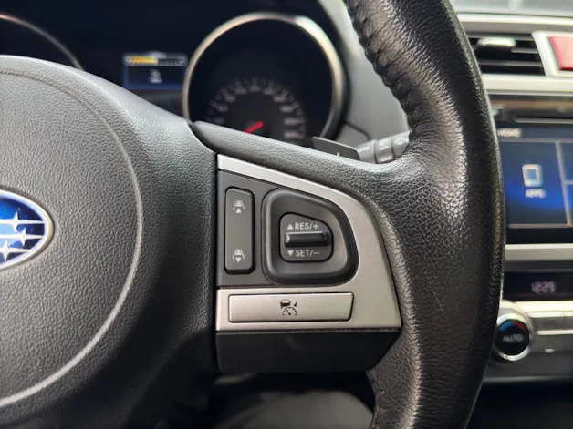 Subaru Outback 2.0D Swiss AWD Lineartronic *Rückfahrkamera + Sitzheizung*