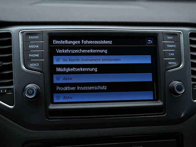 VW Golf Sportsvan 1.4 TSI R-Line DSG *Panorama*CH Fahrzeug*