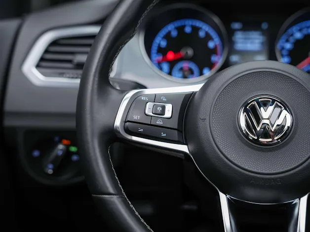 VW Golf Sportsvan 1.4 TSI R-Line DSG *Panorama*CH Fahrzeug*
