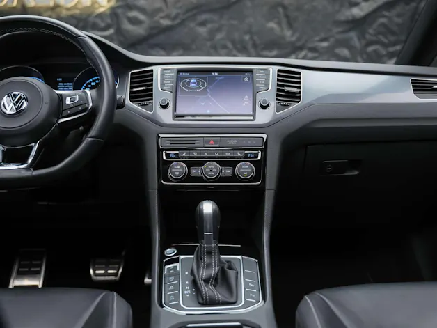 VW Golf Sportsvan 1.4 TSI R-Line DSG *Panorama*CH Fahrzeug*