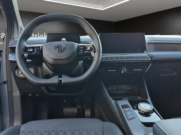 MG 3 1.5 Hybrid Luxury