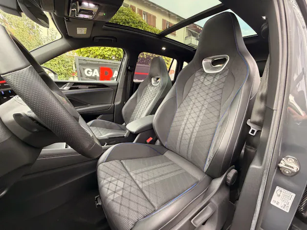 VW Tiguan 2.0 TSI 265PS 4Motion R-Line ***PANORAMADACH***