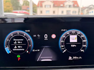 VW Tiguan 2.0 TSI 265PS 4Motion R-Line ***PANORAMADACH***