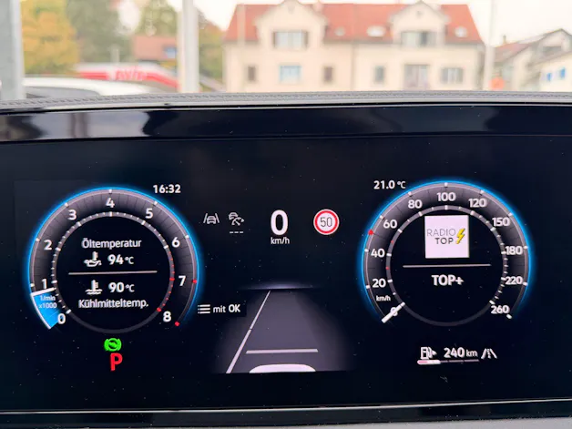 VW Tiguan 2.0 TSI 265PS 4Motion R-Line ***PANORAMADACH***