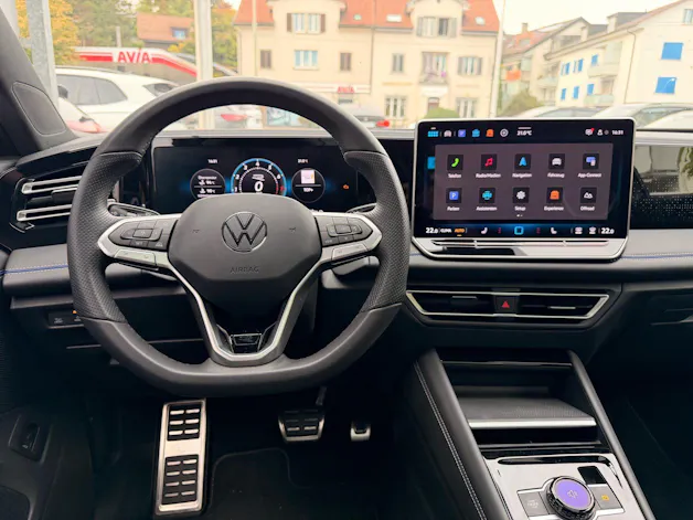 VW Tiguan 2.0 TSI 265PS 4Motion R-Line ***PANORAMADACH***