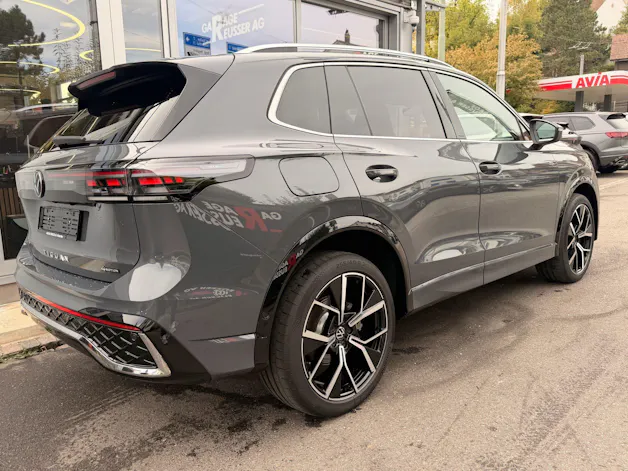 VW Tiguan 2.0 TSI 265PS 4Motion R-Line ***PANORAMADACH***