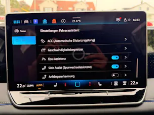 VW Tiguan 2.0 TSI 265PS 4Motion R-Line ***PANORAMADACH***