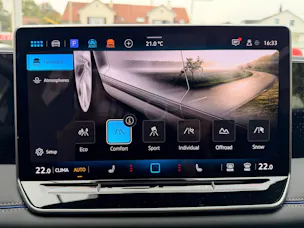 VW Tiguan 2.0 TSI 265PS 4Motion R-Line ***PANORAMADACH***