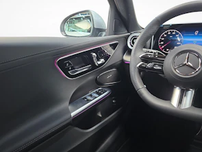 Fahrzeugbild MERCEDES-BENZ C 220 d 4MATIC T-Modell Swiss Star AMG Line
