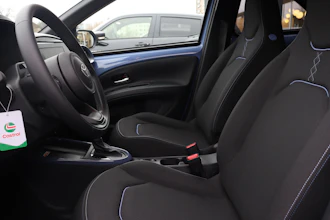 https://vehicle.imgix.net/4499910/0b111194-8013-4ab3-9b1b-199b3c358536.JPG
