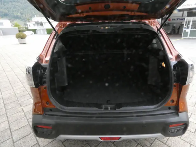 Suzuki S-Cross 1.4 T Sakura Top Hybrid 4x4