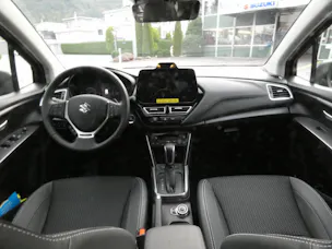 Suzuki S-Cross 1.4 T Sakura Top Hybrid 4x4