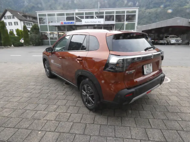 Suzuki S-Cross 1.4 T Sakura Top Hybrid 4x4