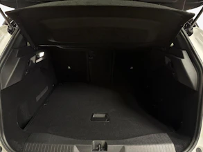 https://vehicle.imgix.net/4500023/c262c90f-dd01-4e9d-9559-01697ee56b95.jpg