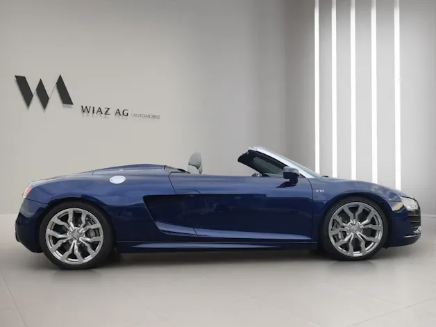 AUDI R8 Spyder 5.2 FSI V10 quattro S-Tronic