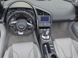 AUDI R8 Spyder 5.2 FSI V10 quattro S-Tronic