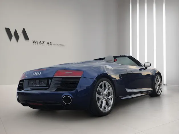 AUDI R8 Spyder 5.2 FSI V10 quattro S-Tronic