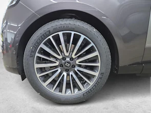 Fahrzeugbild LAND ROVER Range Rover 3.0 I6 P460e Westminster Edition