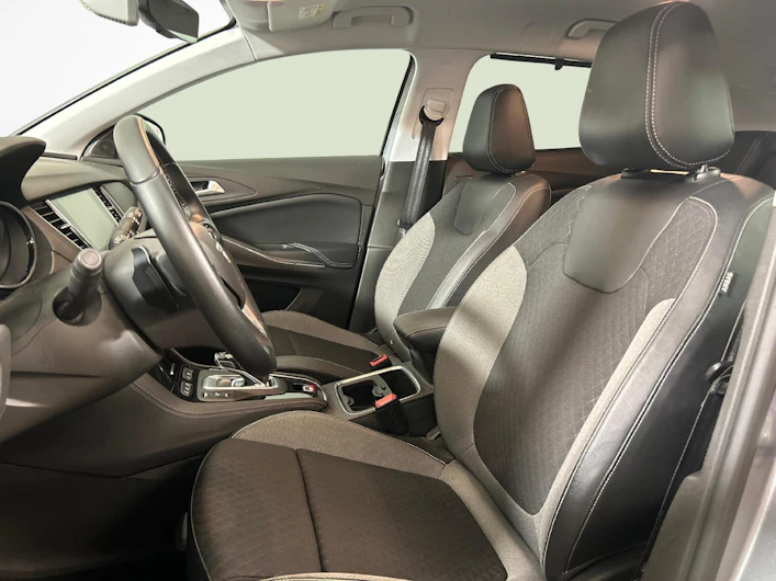Fahrzeugbild OPEL GRANDLAND X