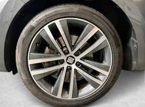 https://vehicle.imgix.net/4500078/a7503d39-09a3-4cf8-953c-e661abc9e0f5.jpg