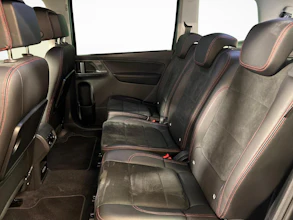 https://vehicle.imgix.net/4500078/d589b11c-0338-45f3-be56-3a2d3be748ac.jpg
