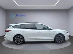 FORD Focus Station Wagon 1.0i EcoB ST-LineX