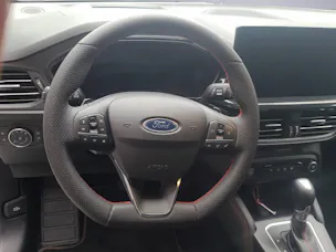 FORD Focus Station Wagon 1.0i EcoB ST-LineX