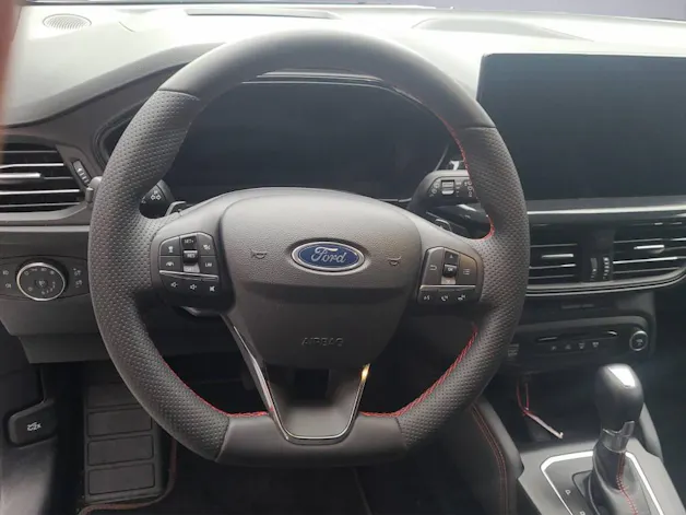 FORD Focus Station Wagon 1.0i EcoB ST-LineX