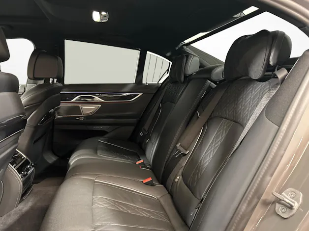 BMW 7er Reihe G11 730d xDrive SAG
