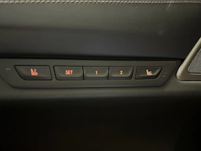 https://vehicle.imgix.net/4500095/b595593c-4cf8-43d4-ba68-536e49b02935.jpg