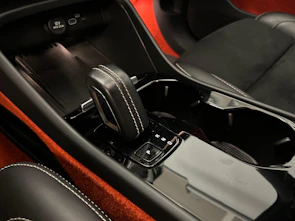 image du véhicule VOLVO XC40 P8 Twin R-Design AWD