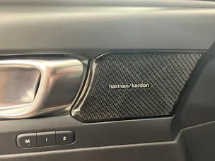 VOLVO XC40 P8 Twin R-Design AWD