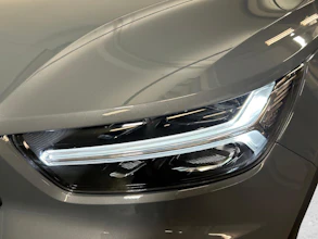 https://vehicle.imgix.net/4500105/b144003f-cb66-45ad-bb87-aa1060c09ae3.jpg
