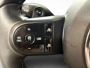 https://vehicle.imgix.net/4500115/ffa86f71-5bae-4ac9-b1f8-34a596ae555f.jpg