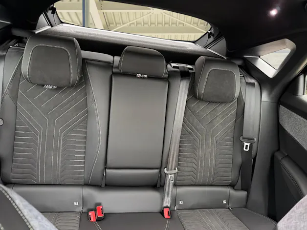 PEUGEOT 3008 e-GT Exclusive AWD
