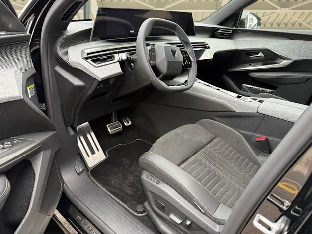 PEUGEOT 3008 e-GT Exclusive AWD