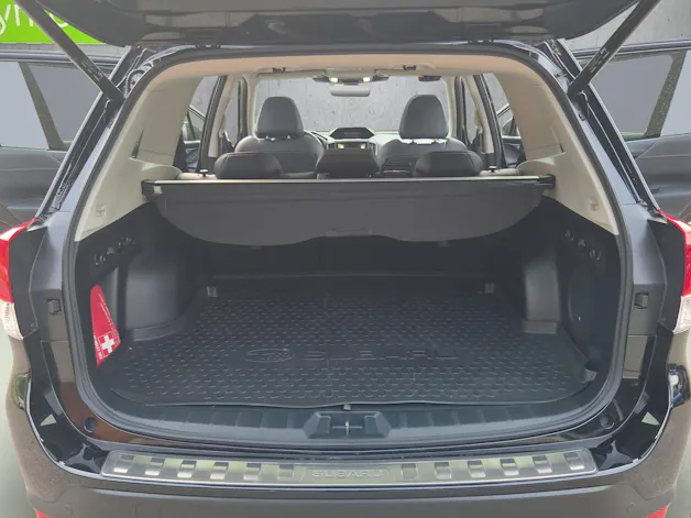Subaru Forester Station 2.0i e-Boxer Black Edition