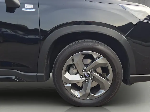 Subaru Forester Station 2.0i e-Boxer Black Edition
