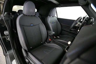 https://vehicle.imgix.net/4500197/589ad0ae-7dc0-421d-95ac-31c169e8bf28.jpg