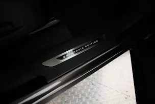Land Rover Range Rover Velar 2.0 P400e Belgravia Edition Black