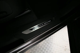 https://vehicle.imgix.net/4500271/076ecfc7-e3bd-4ad4-8fca-dedf7bec3d78.jpg