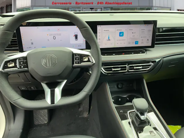 MG HS 1.5 Hybrid Luxury