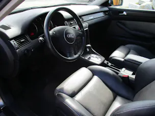AUDI A6 Avant 2.7 T V6 30V Turbo quat.